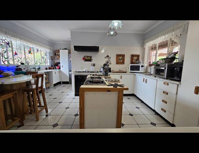 3 BEDROOM HOUSE FOR SALE IN FLORAUNA